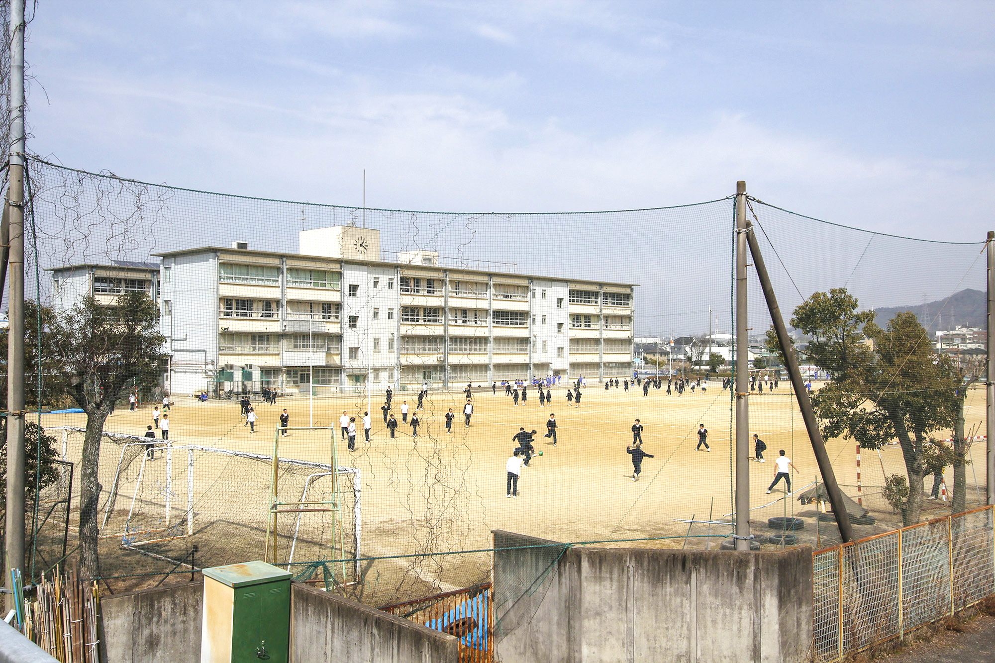 市立第四中学校（徒歩11〜14分／自転車4〜5分）