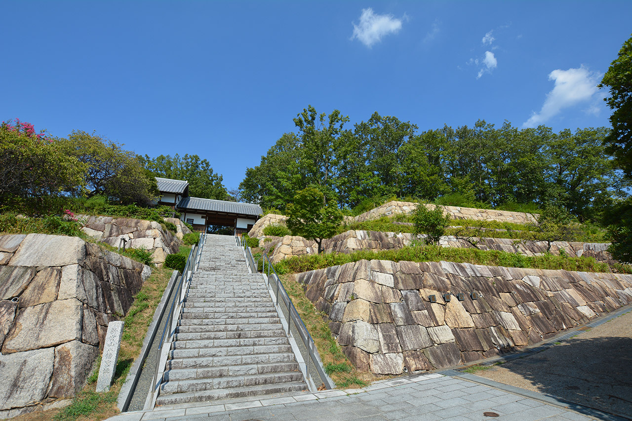 星田公園（徒歩12分／自転車4分）